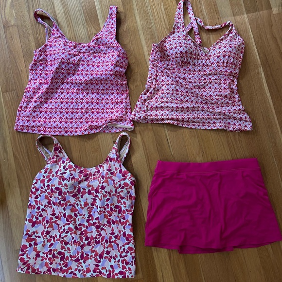 L.L. Bean Tankinis - set of 4 - Picture 1 of 6